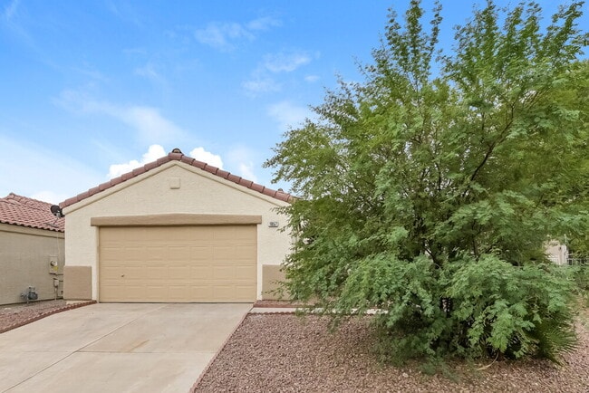 Building Photo - 1057 Spotted Bull Ct