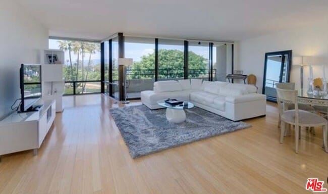 Building Photo - 4337 Marina City Dr Unit 135 Rental