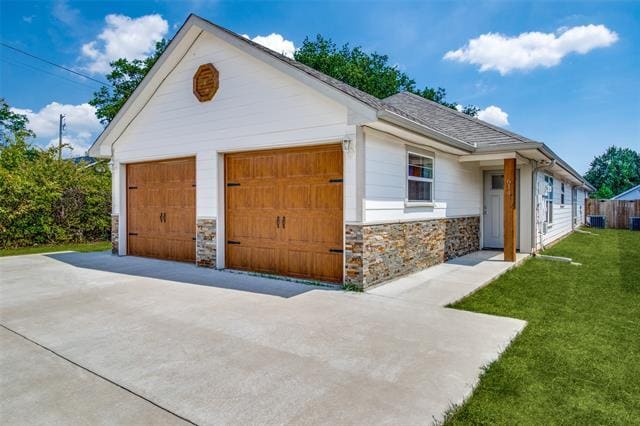 Building Photo - 614 E College St