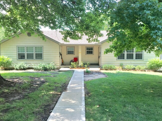 Building Photo - 1 Bedroom 1 Bath Duplex in Navy Hill Area ... Rental