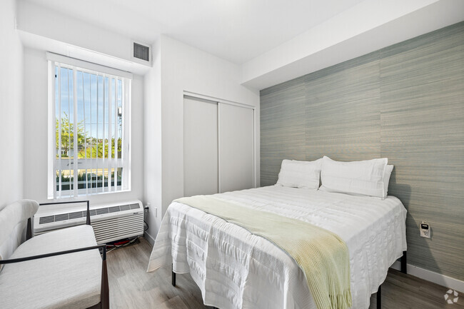 1BR, 1BA - 392SF - Bedroom