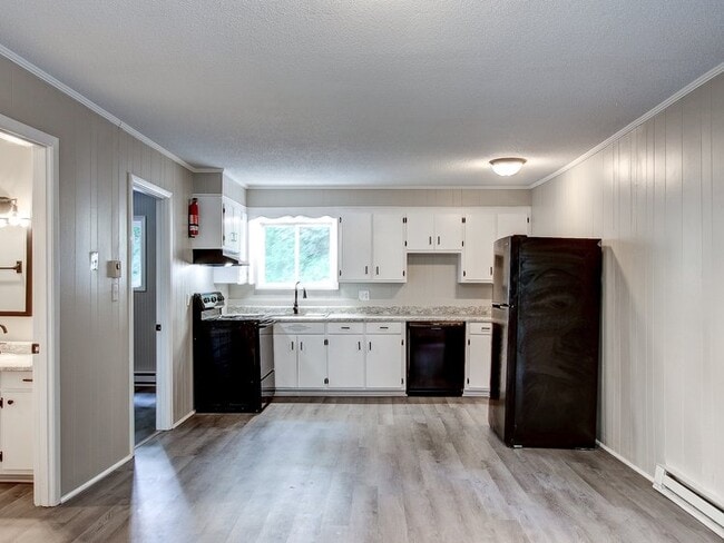 Photo - Stadium View Apartments