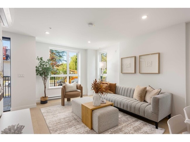 Photo - 5398-5207 207 St Unité 3 Bed