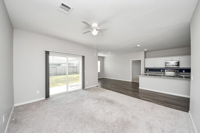 Photo - 6306 Highland Trl Dr