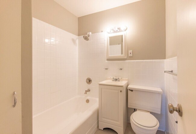 Photo - 7207 L St