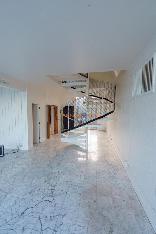 Photo - 107 Bridgeway Unit B