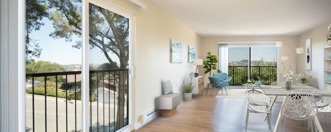 Spacious Living Area | Summit at Sausalito | Luxury Apartments at Sausalito, CA