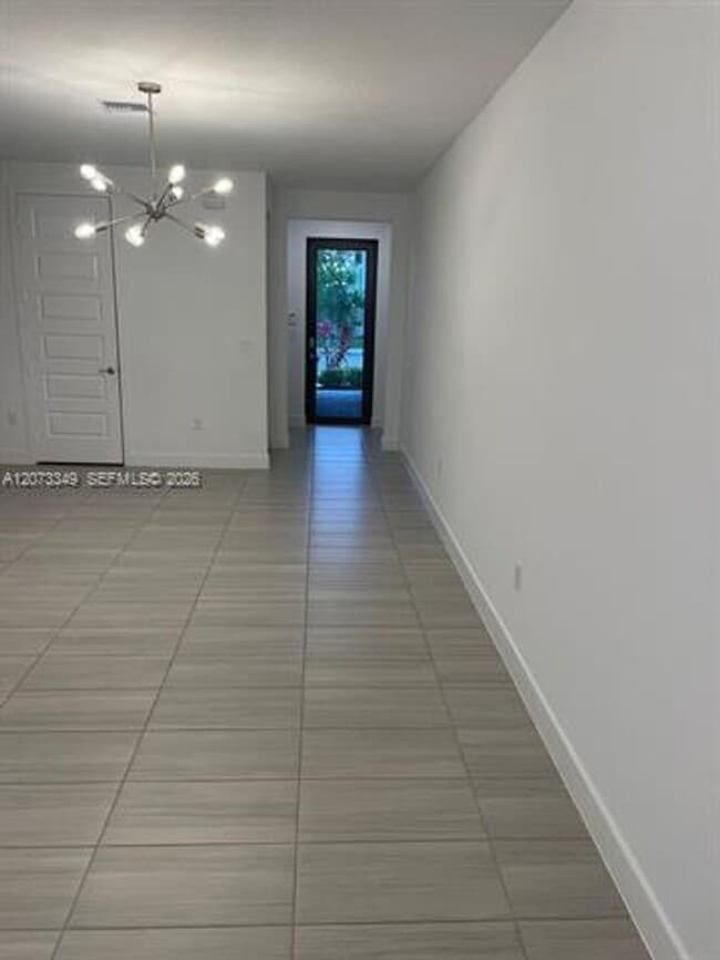 10445 NW 81st Terrace