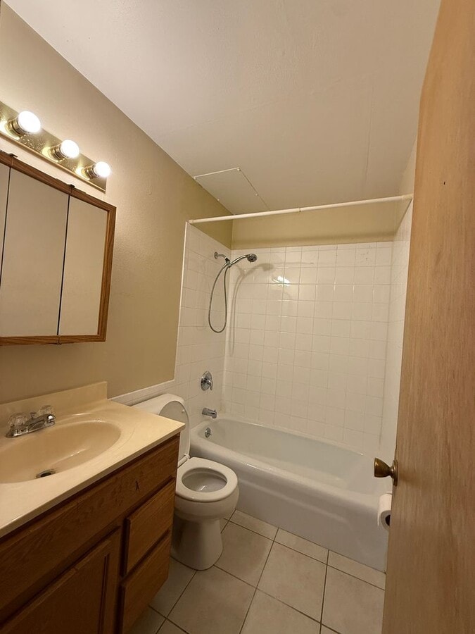 Photo - 1 bedroom/1 bath Available for Rent Unit 3019 E. Adams Avenue - Apt#3