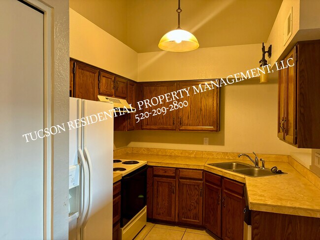 Photo - 2194 N Pantano Rd