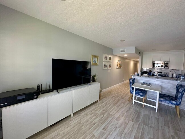 155 Cypress Point Dr
