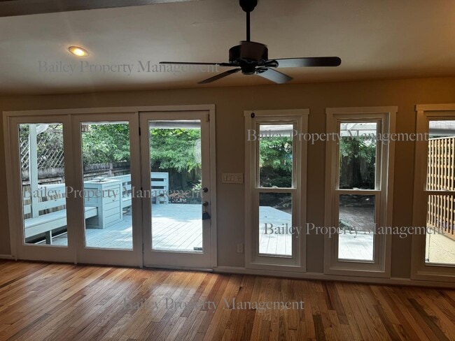 Photo - 1823 Stevens Ave