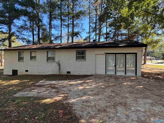 Photo - 3201 Searcy Dr NW