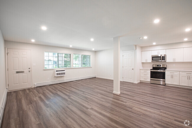 Interior Photo - Pine Hills South Rental