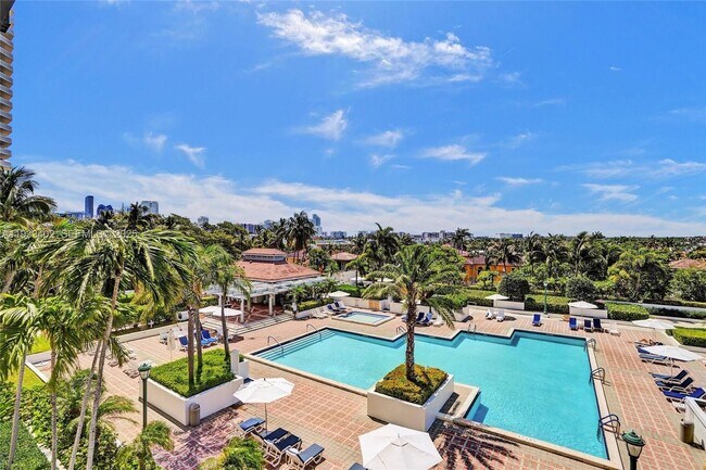 Photo - 1000 E Island Blvd Unidad 503