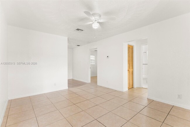 Photo - 4120 SW 19th St Unit 1