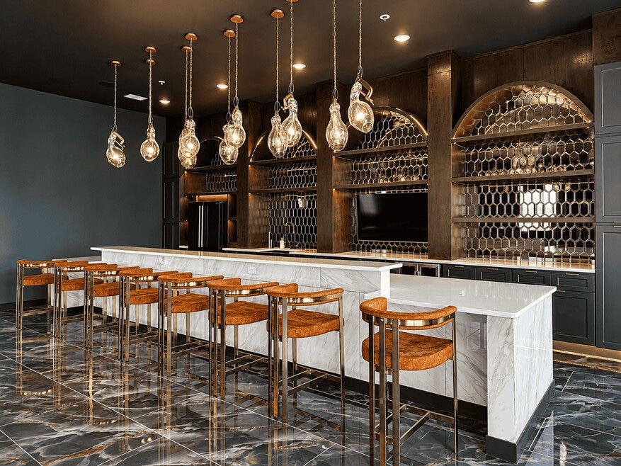 Lux: Wonderland in Crossroads / Katz on Main