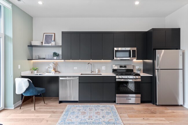 Photo - 4513 N Clark St Unit 306