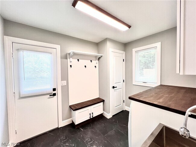 Photo - 704 Echo Dr