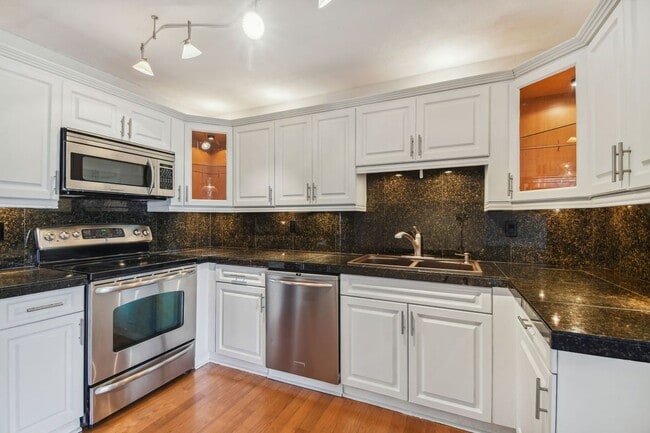 Photo - 5558 Baywater Dr