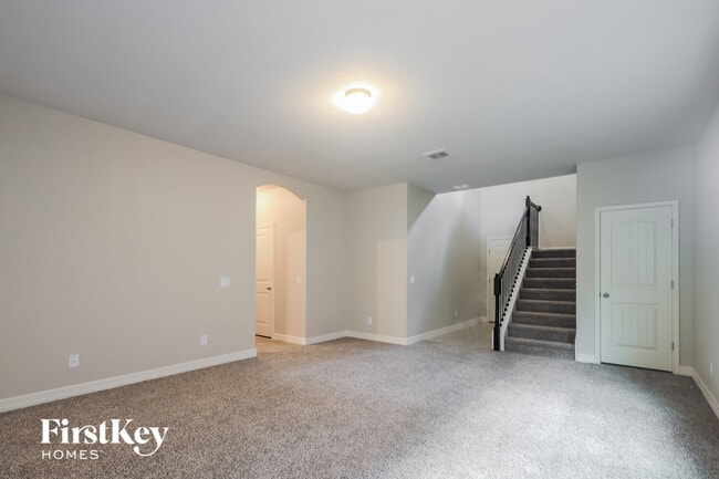 Photo - 9822 Rousseau Rd