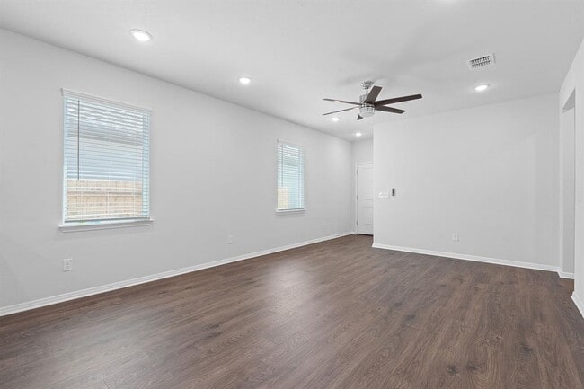 Photo - 6349 Marsh Ln