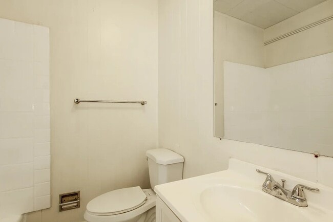 Photo - 1043 E Indianola Ave