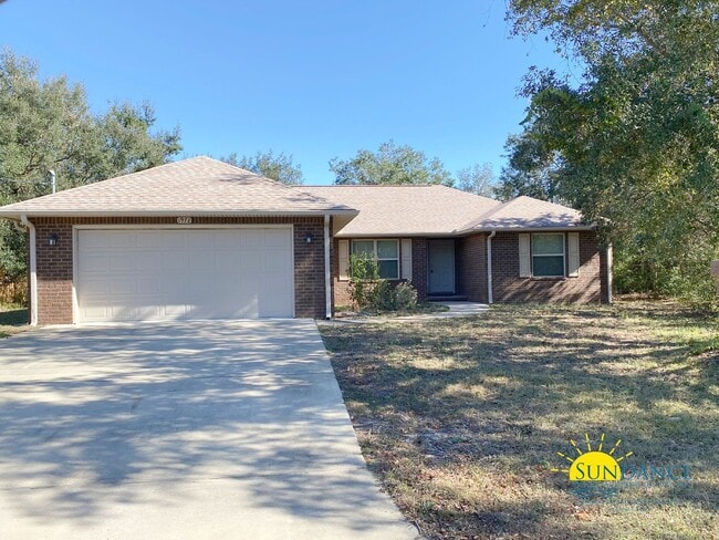 Building Photo - Stunning 4 Bedroom Home in Navarre