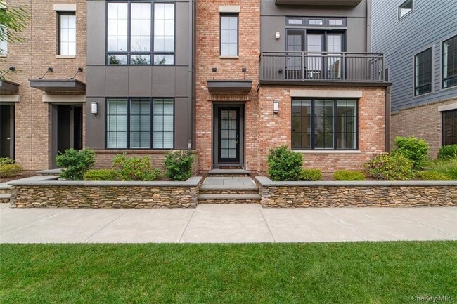 Photo - 210 Legend Dr