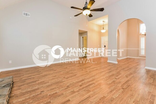 Photo - 3 Bedroom Pet-Friendly Home in COVINGTON, GA with Main Street Renewal