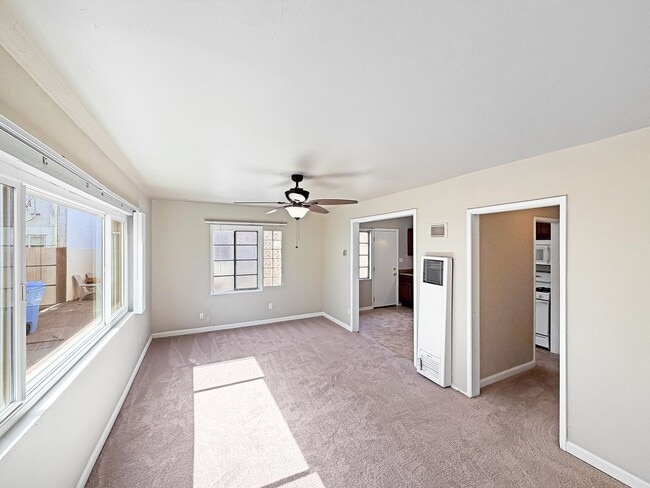 Photo - SD: 3BD/1.5BA Apartment in Normal Heights with Reserved Parking Unidad 3178 Adams Ave