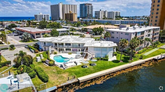 Building Photo - 999 N Riverside Dr Unit 11 Rental