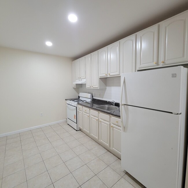 Photo - 228 Orchard St Unit 1