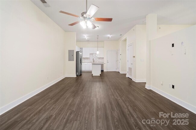 Photo - 716 N Davidson St Unidad 3