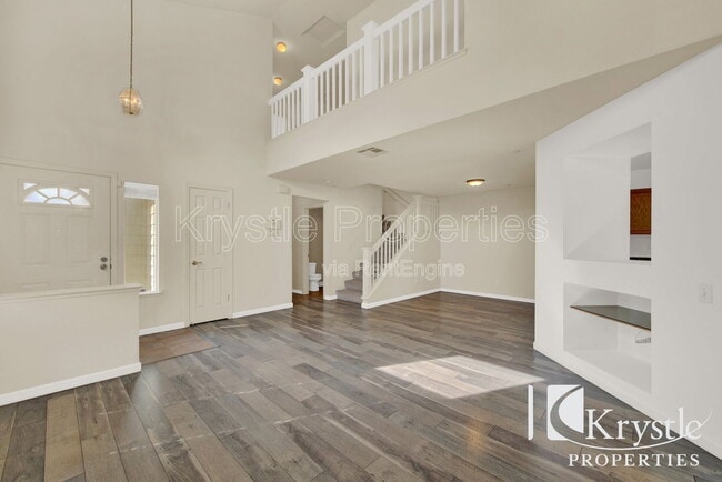 Photo - 322 Clearpointe Dr
