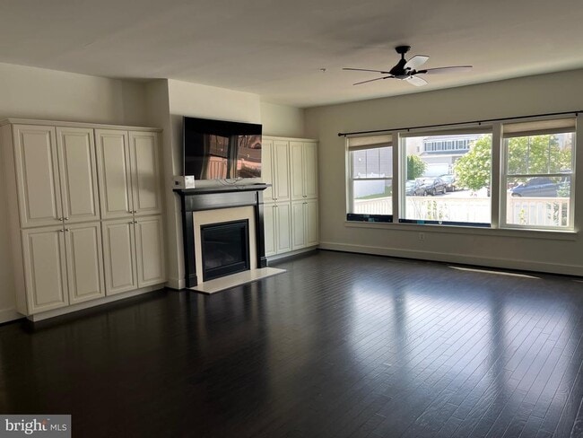 Photo - 1705 Willard Way