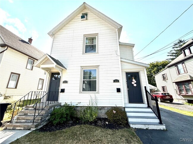 Building Photo - 211 N Seward Ave