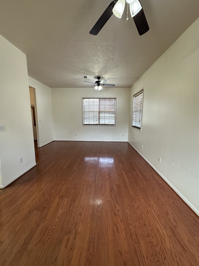 Photo - 1000 E Main St