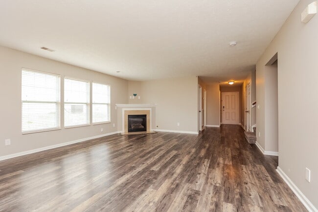Photo - 924 Grand Oak Dr