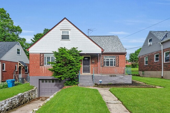 Building Photo - CHEVIOT: Charming 3+ bed 1.5 bath 1 car