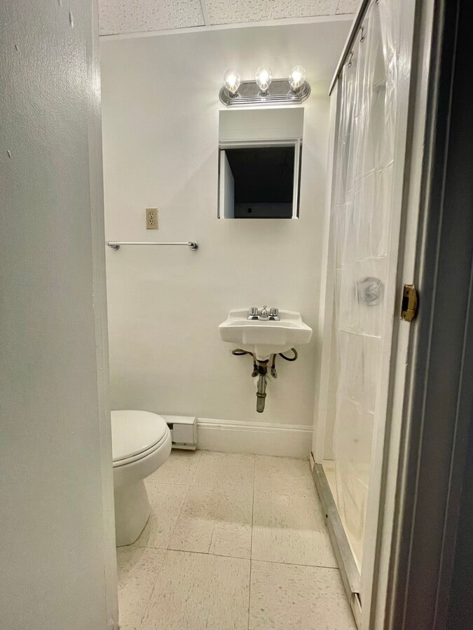 Photo - 405 Beacon St Unidad A