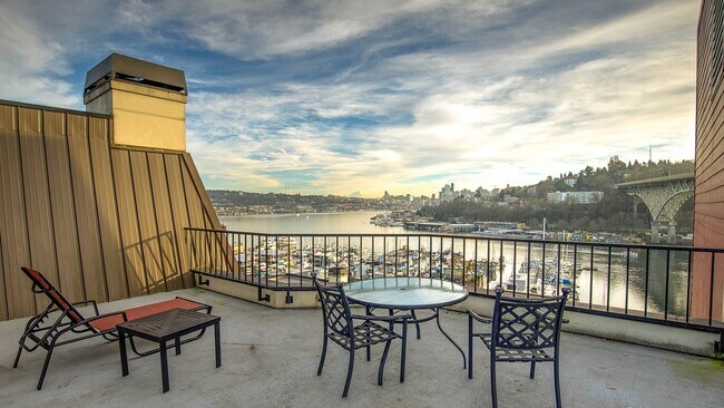 Photo - St. James Tower