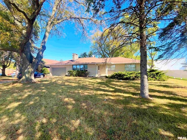 Photo - 5004 N University St