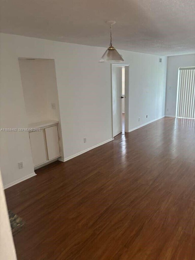 Photo - 2837 N Course Dr Unidad 103