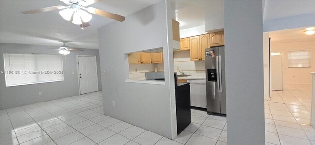 Photo - 502 N 70th Way