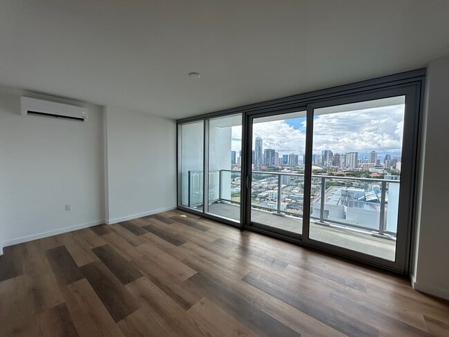Photo - 2510 Unit 2110R