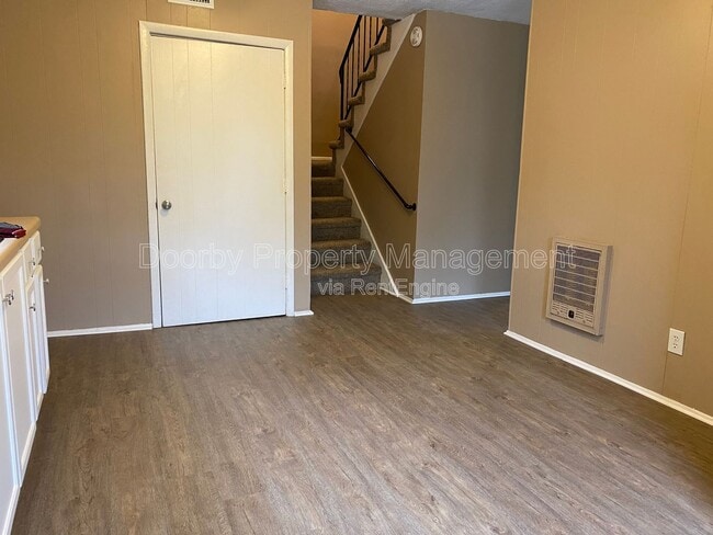 Photo - 3916 Blanchard St