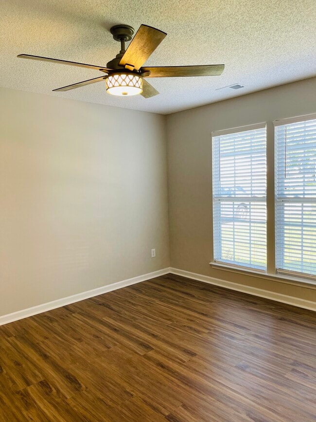 Photo - 3029 Salmon River Dr