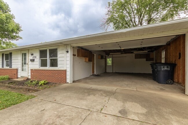 Photo - Lancaster House For Rent