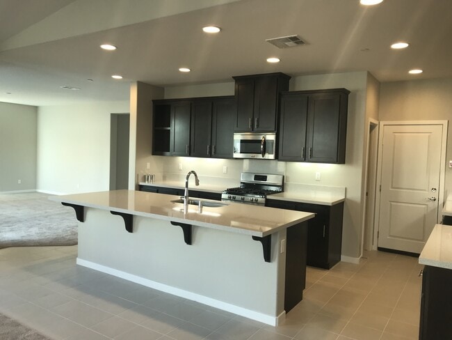 Photo - Welcome to beautiful home in Rosetta Canyon!